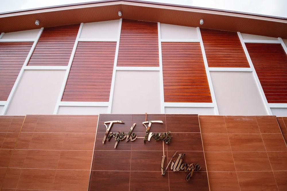 Triple Trees Hotel Pathum Thani Exterior foto