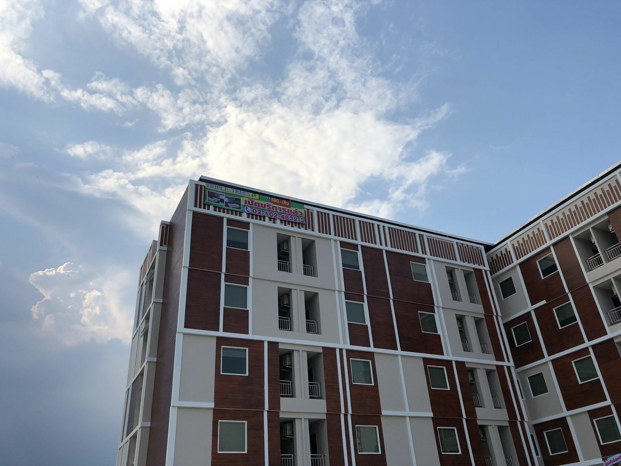 Triple Trees Hotel Pathum Thani Exterior foto